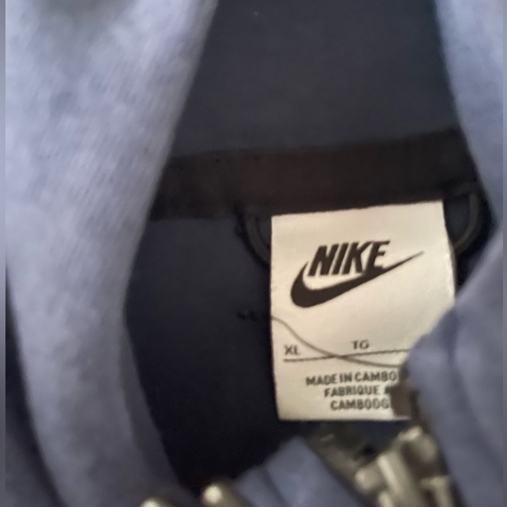 Navy Nike tech xl